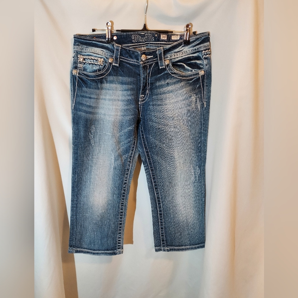 Miss Me Light Blue Denim Capris with Embroidery - 30x21 - Picture 2 of 8